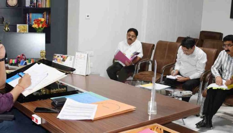 DC reviews functioning of Urban Local bodies at Udhampur