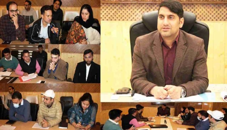 DC Srinagar Mohammad Aijaz Asad reviews progress of 11th Agriculture Census of District
