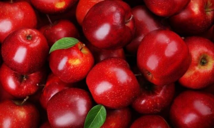 Apple imports bans by the government if they cost less than Rs 50 per kg.