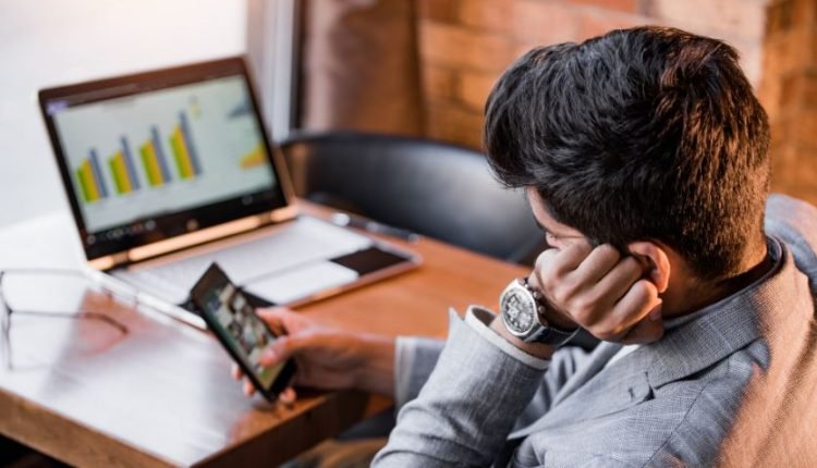 CYBERLOAFING IN THE WORKPLACE