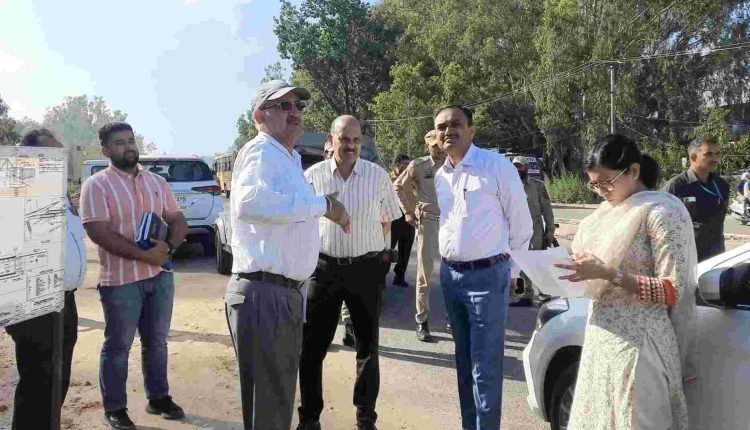 Div Com inspects status of work on Package I & III of Jammu-Akhnoor Road project