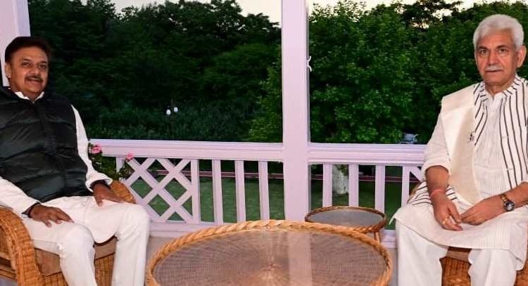 Rajya Sabha MP Surendra Singh Nagar Meets Lieutenant Governor Manoj Sinha to Discuss Development Matters