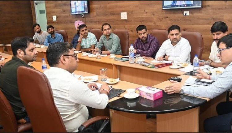 Director Information J&K Minga Sherpa  reviews functioning of District Information Centres