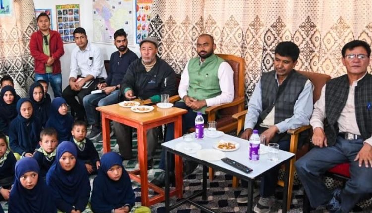 DC Kargil Santosh Sukhadeve  inaugurates smart classroom at GMS Tumail