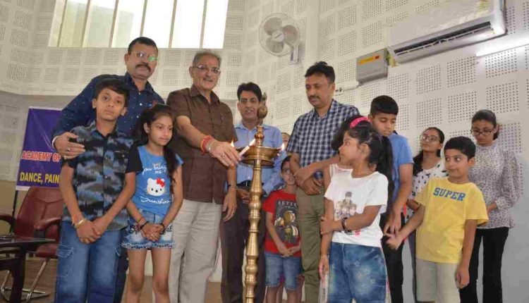 Extra-curricular activities must for overall development of children: Kavinder