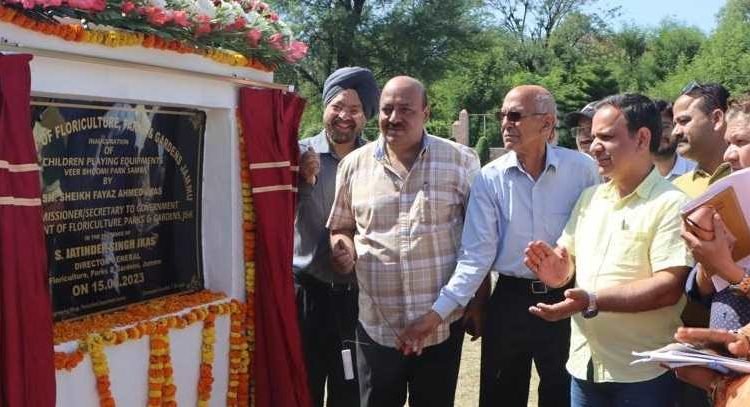 Commissioner Secretary inaugurates children playing, gym equipments at Veer Bhoomi Park, Samba