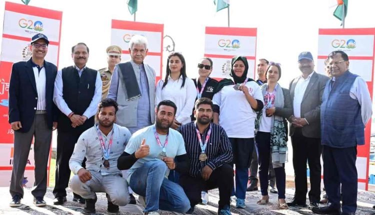 Lt Governor felicitates the winners of JKP’s Water Sports event ‘Jashn-e-Dal’ at Srinagar