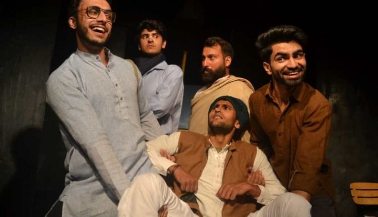 Do Kalakaar: A Hilarious Play with a Powerful Message