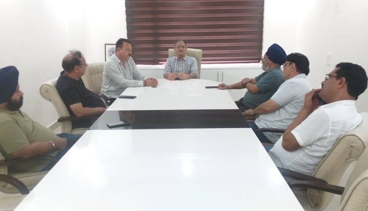 Govt ensured state-of-art infra, foolproof security for Amarnath devotees: Kavinder