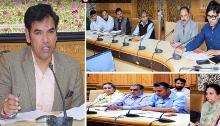 Expedite registration of service providers for Shri Amarnath Ji Yatra-2023: Div Com Kashmir