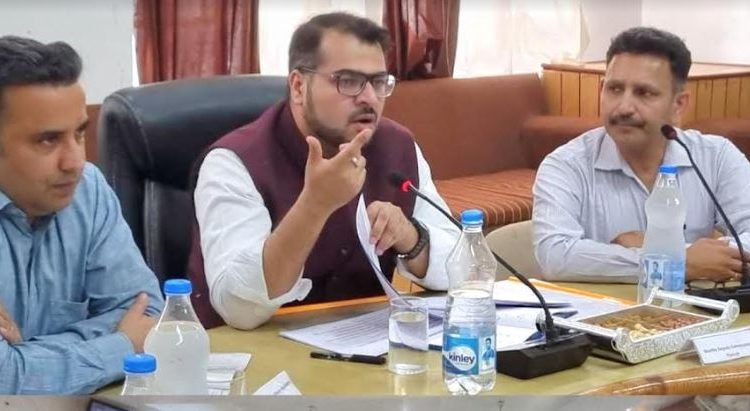 Driving Economic Prosperity: DC Poonch Hosts Bankers Seminar for Agricultural Development