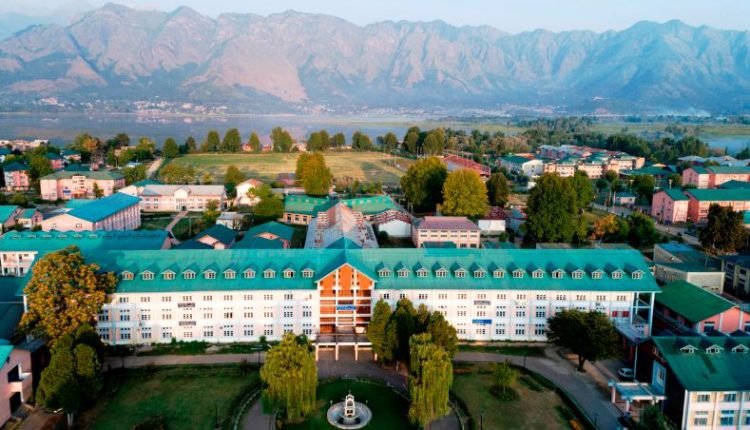 Weeklong STC on ‘Discretization Techniques’ concludes at NIT Srinagar