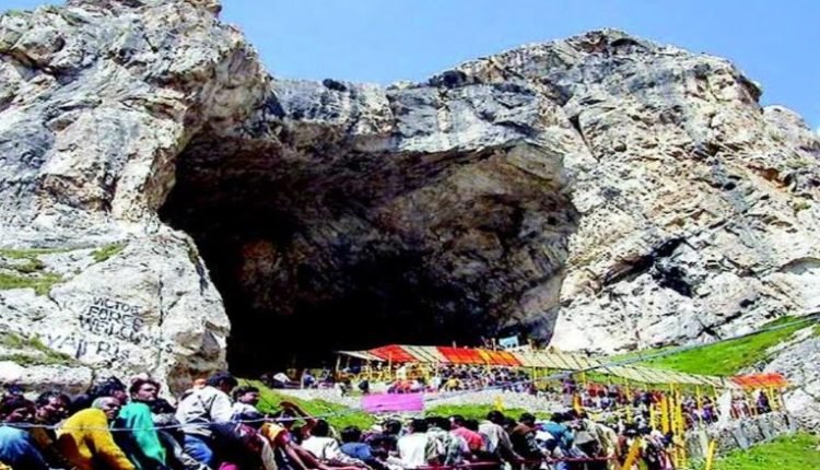 Shri Amarnathji Yatra Surpasses Previous Year's Numbers: A Successful Pilgrimage Amidst Unity and Praise