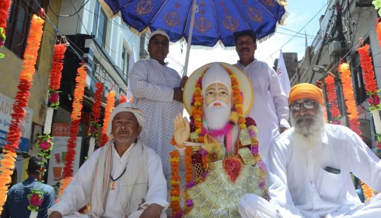 Idol of Sant Kabir installed at Sant Kabir Nagar Temple