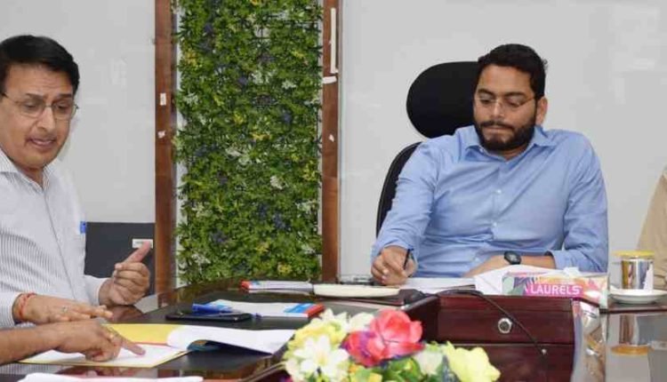 Regional Transport Authority Gives Green Light to 42 All J&K Contract Carriage Permits in Udhampur