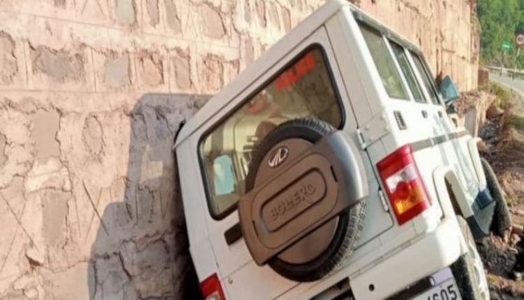 Deputy Superintendent of Police Among Injured in Amarnath Yatra Security Convoy Accident