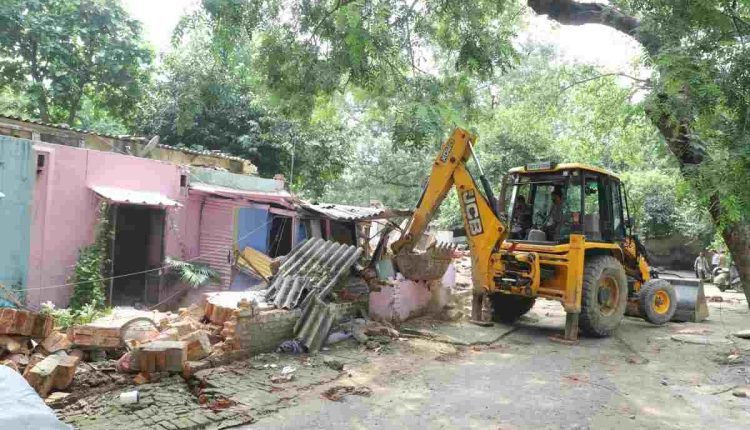 J&K Resident Commission retrieves 1 Kanal,11.2 Marlas land at New Delhi