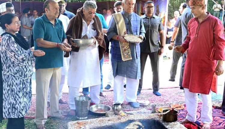 Lt Governor pays obeisance at Mata Roop Bhawani Temple, Srinagar