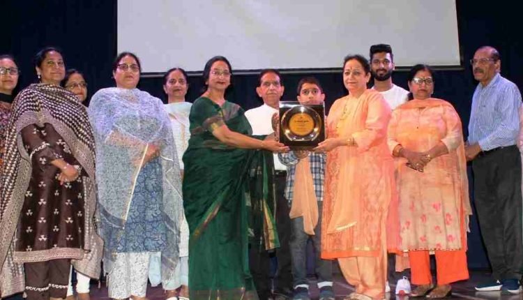 PSPS Govt College for Women bids farewell to Dr. Anjana Gupta, HOD Chemistry Department