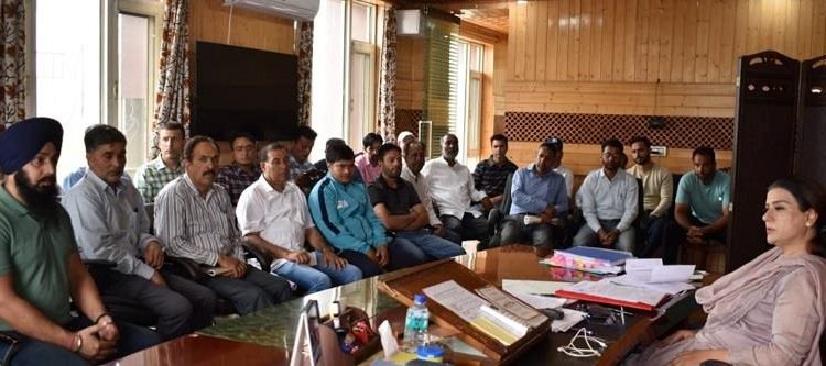 Secretary Sports Council Nuzhat Gull Holds Meeting in Kashmir Division to Review Sports Activities