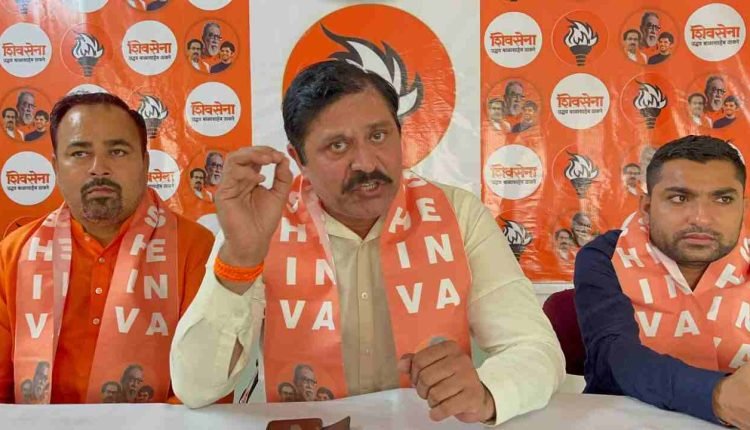 Shiv Sena seeks free adequate facilities for stranded amidst bad weather
