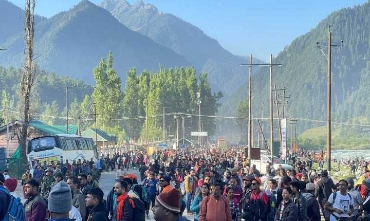 Shiv Sena accuses Admin over mismanagement in Amarnath Yatra