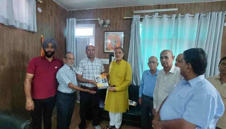 Kavinder slams NC, PDP leaders for misleading people on PMAY