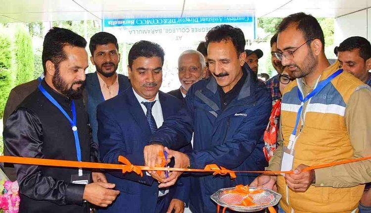 Director Employment inaugurates Mega Job Fair-2023 at GDC Boys Baramulla