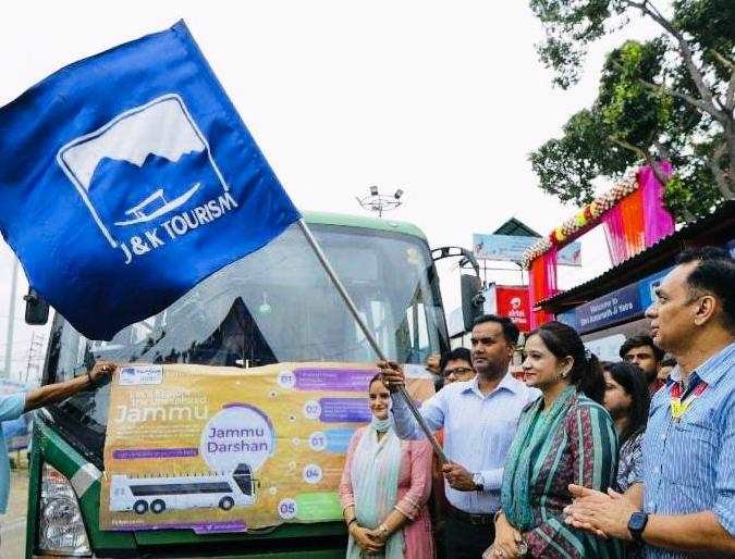 Director Tourism Jammu flags off Special “Jammu Darshan” Bus Service from Yatri Niwas Jammu
