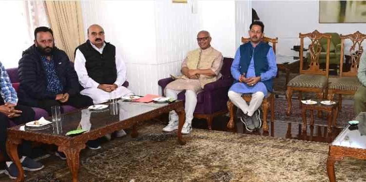 Delegation led by Mayor JMC calls on Lt Governor Manoj Sinha