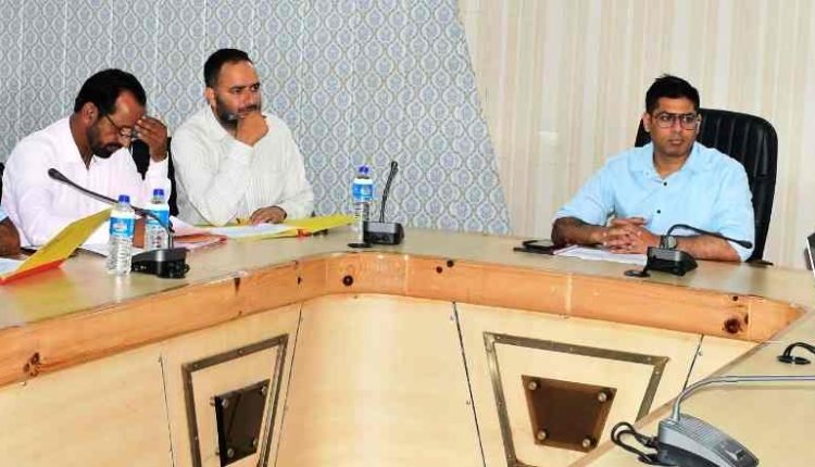 933 Houses completed under PMAY-U in Rajouri ;  DC calls for meeting full target within stipulated time