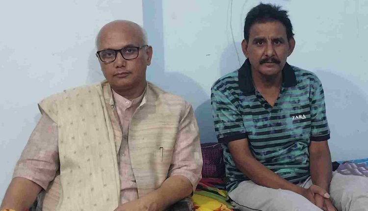 Jammu Mayor Rajinder Sharma Visits Senior Video Journalist Ashok Anand to Enquire About His Well-being After Surgery