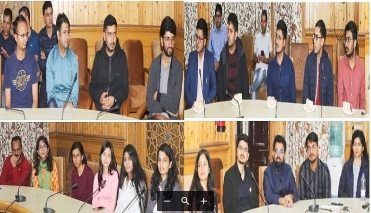 IAS probationers of 2021 Batch AGMUT Cadre call on Div Com Kashmir