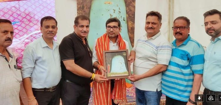 Municipal Commissioner Visits Shri Amarnathji Yatra Langar, Commends Services Provided