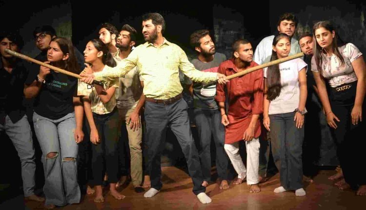 Personality transformation workshop underway in Natrang 