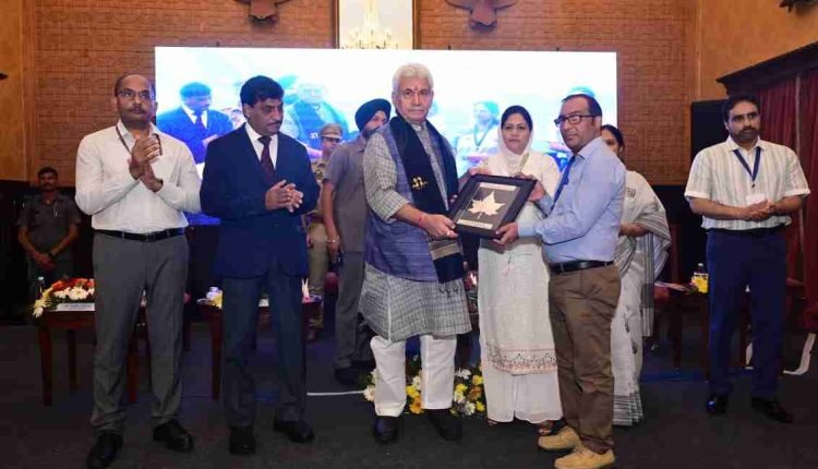 Lt Governor attends valedictory session of Samagra Awaas-Convergence under PMAY-G at Srinagar