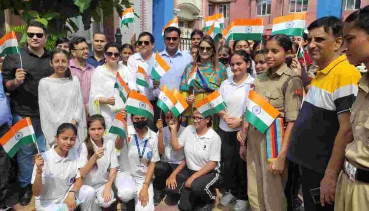 Directorate Tourism Jammu flags off Special ‘Suchetgarh Border Familiarization Tour’