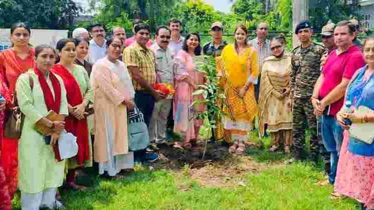 Mega Event organized by Directorate of Tourism Jammu under Meri Maati Mera Desh at Panchayat Kalyanpur, Jhiri and other places