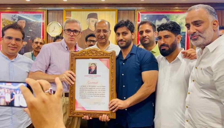 We do not alter our course with the changing winds: Omar Abdullah