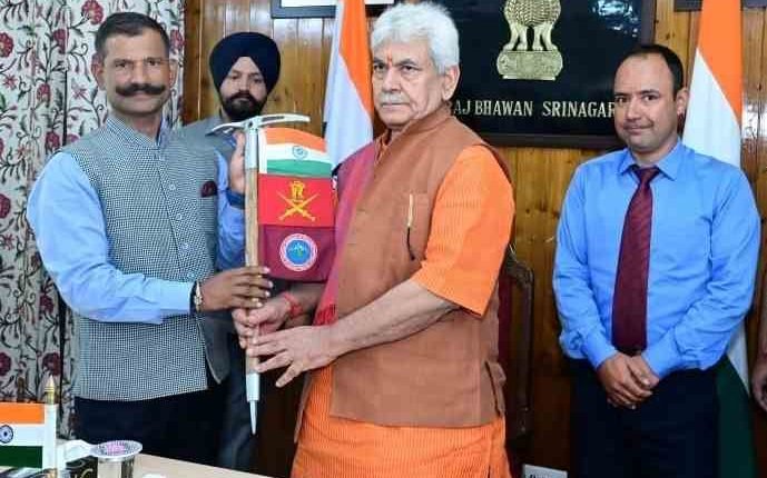 Lt Governor attends flag-in ceremony of JIM&WS Pahalgam’s Mountain Expedition-NUN-KUN
