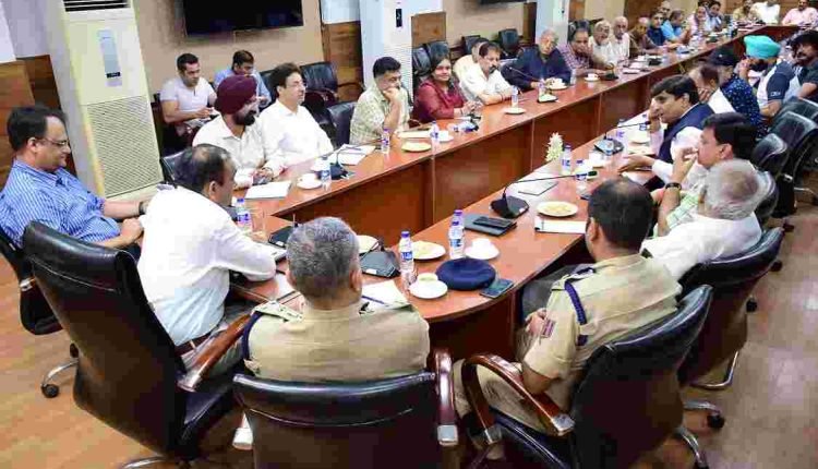 Div Com discusses public concern over Smart meters with civil society, JPDCL