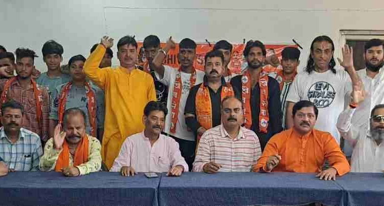 Shiv Sena threatens state wide agitation;Sahni demands 300 units free electricity, waiver of outstanding bills