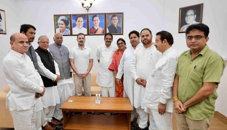 Rahul Gandhi Urges JKPCC Leaders to Strengthen Congress for Panchayat and Local Bodies Elections