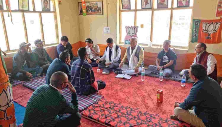 Ashok Koul exhorts party leaders to win all seats of Zanskar in LAHDC elections