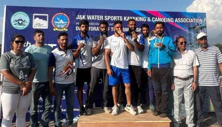 Boat Club Pokhribal hosts Water Sports event