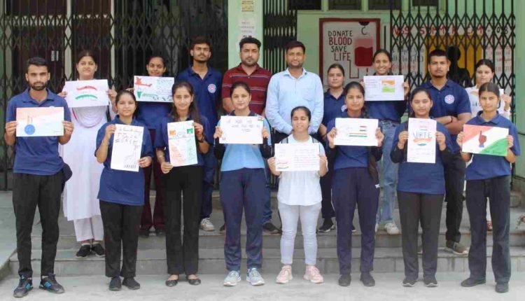 Electoral Literacy Club GGZSMD College organizes poster making competition
