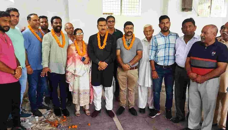 Neelam, Dr. Pardeep, Kapahi, Chopra kickstart renovation work of Sat Guru Kabir Bhawan in Talab Tillo