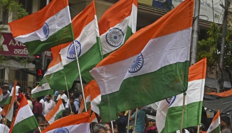 Director Libraries reviews arrangements for Independence Day celebrations by DL&R