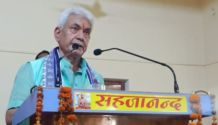 Lt Governor addresses seminar on great social reformer Swami Sahajanand at Ghazipur