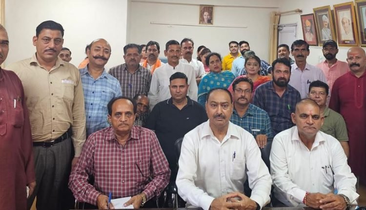 Dharmarth Trust holds capacity building workshop to enhance work culture & promote temple sanctity